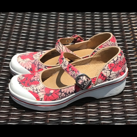 Dansko Shoes - Dansko Canvas MaryJanes